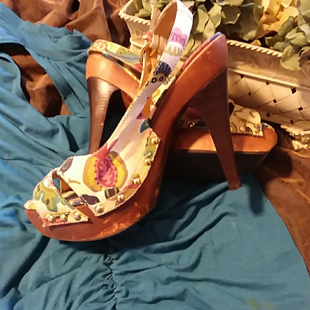 Shoes pumps heels - Picture 4 of 4